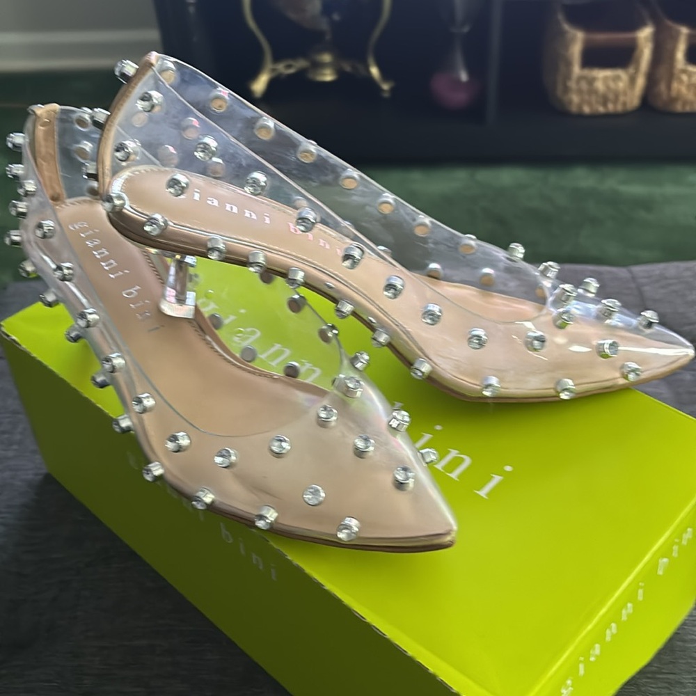 Gianni Bini Clear Pumps 🎈Final Markdown 🎈